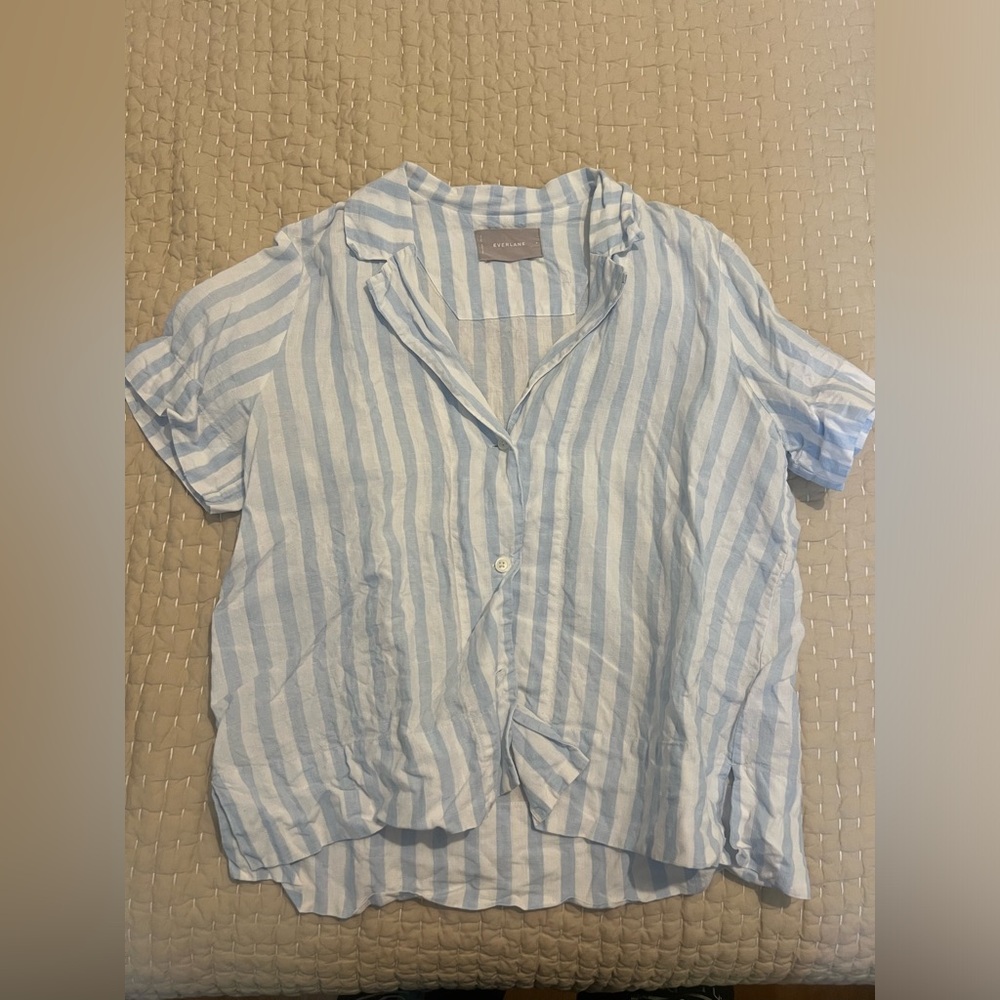 Everlane blue and white striped linen short sleeve button down